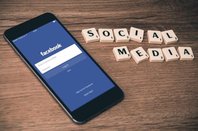 2 Keys to Building A Huge Band Facebok Fan Page