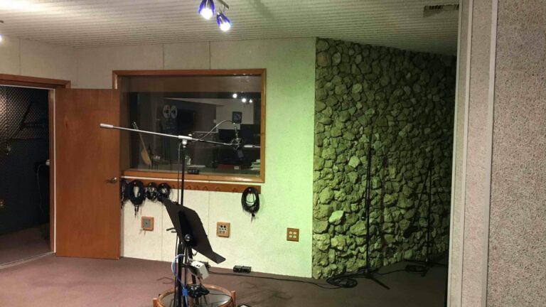 How To Build A Professional Home Recording Studio