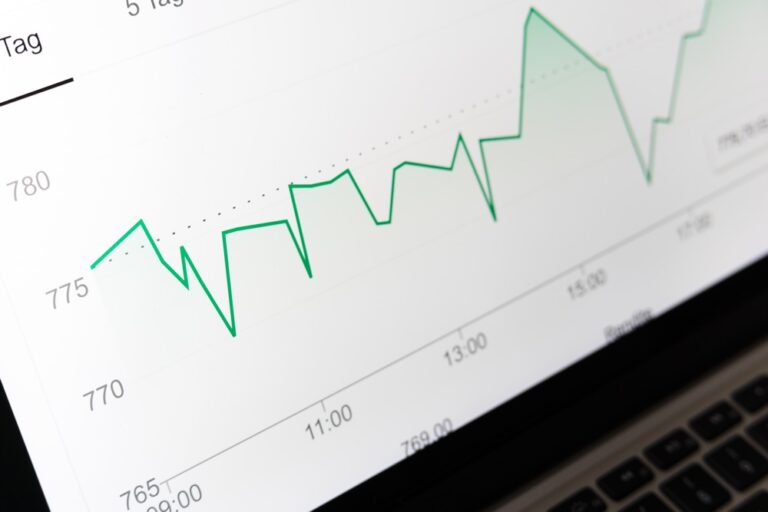 How To Make A Full-Time Income As A Music Artist From Spotify Alone